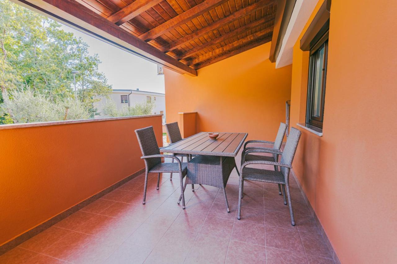 Apartments Marancin Умаг Экстерьер фото